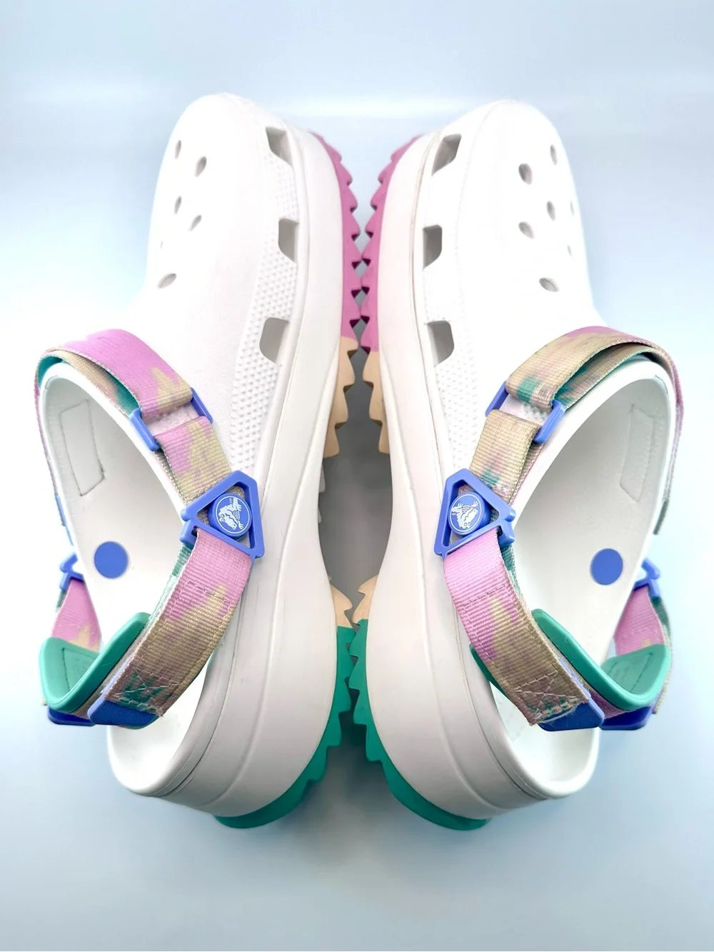 Crocs Classic Hiker Ombre Platform Clogs White Multi Mens 10 / Womens 12